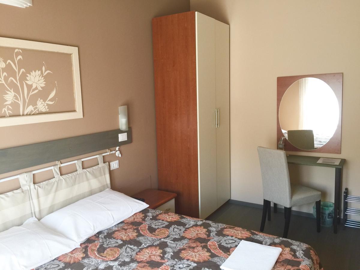 Bba2Passi Bed & Breakfast Marina di Massa Exterior photo