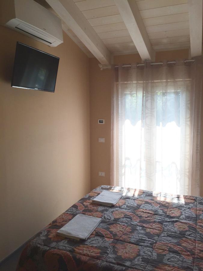 Bba2Passi Bed & Breakfast Marina di Massa Exterior photo