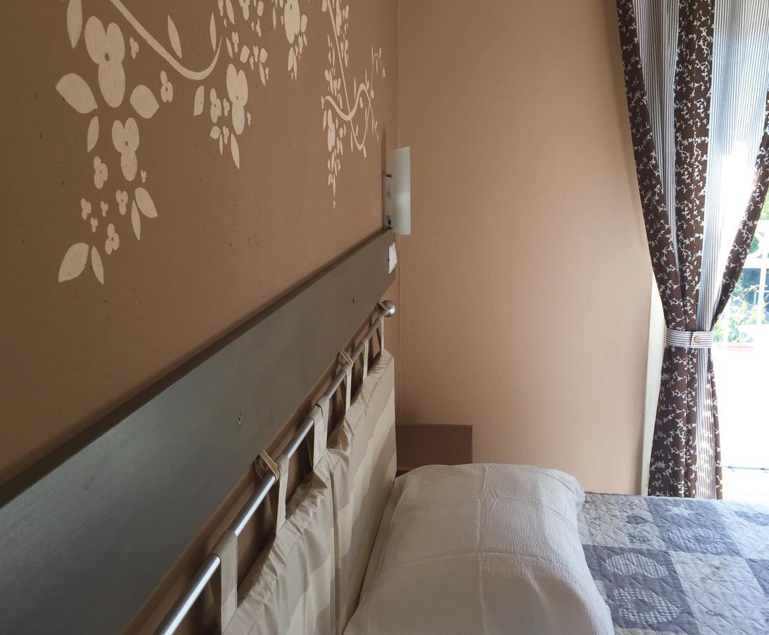 Bba2Passi Bed & Breakfast Marina di Massa Exterior photo