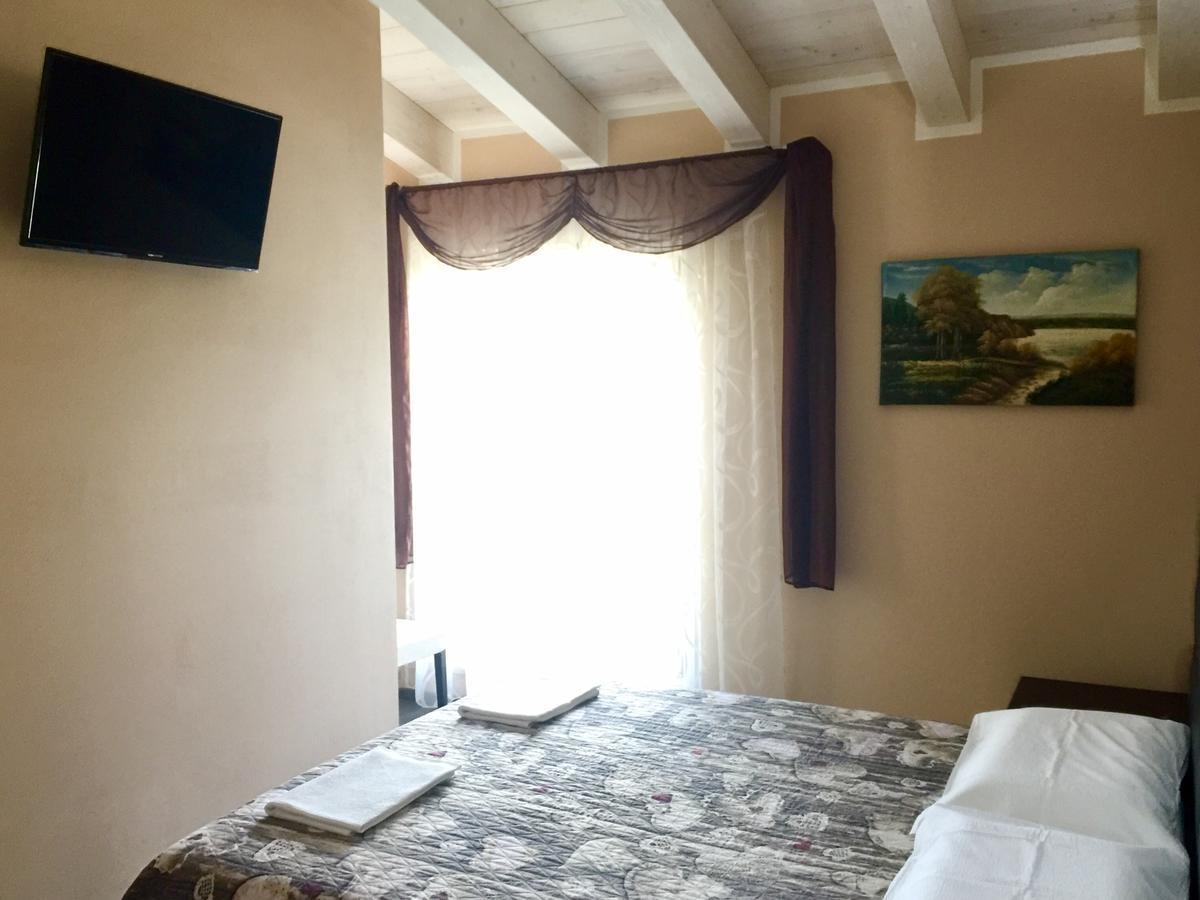 Bba2Passi Bed & Breakfast Marina di Massa Exterior photo